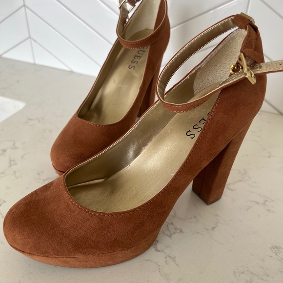 Shoes - Picture 1 of 7